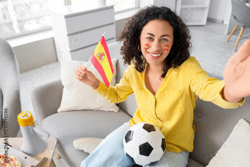 Female African-American spo...