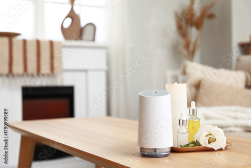 Air humidifier with essenti...