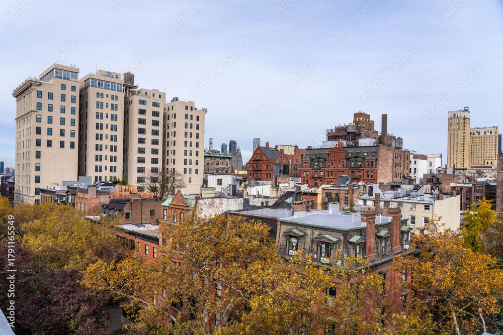 Obraz premium Historic Buildings and Fall Colors in Brooklyn Heights New York City