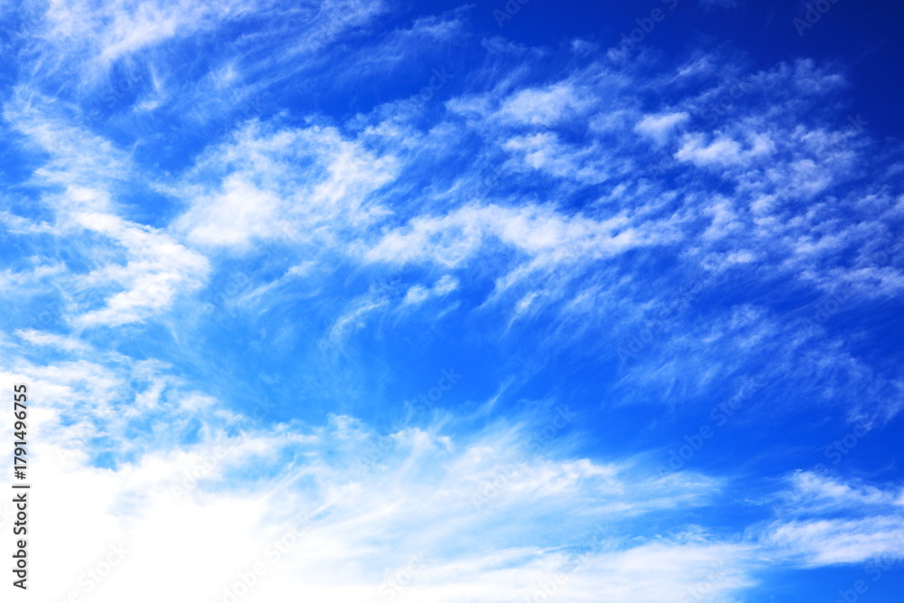 Obraz premium 青空に広がる巻雲