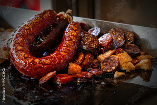  Streaked chorizo ​​to be cooked