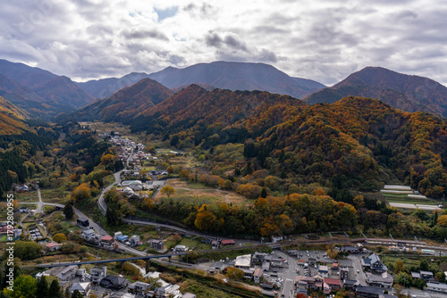 立石寺、五大堂よりふもとの街並み・秋