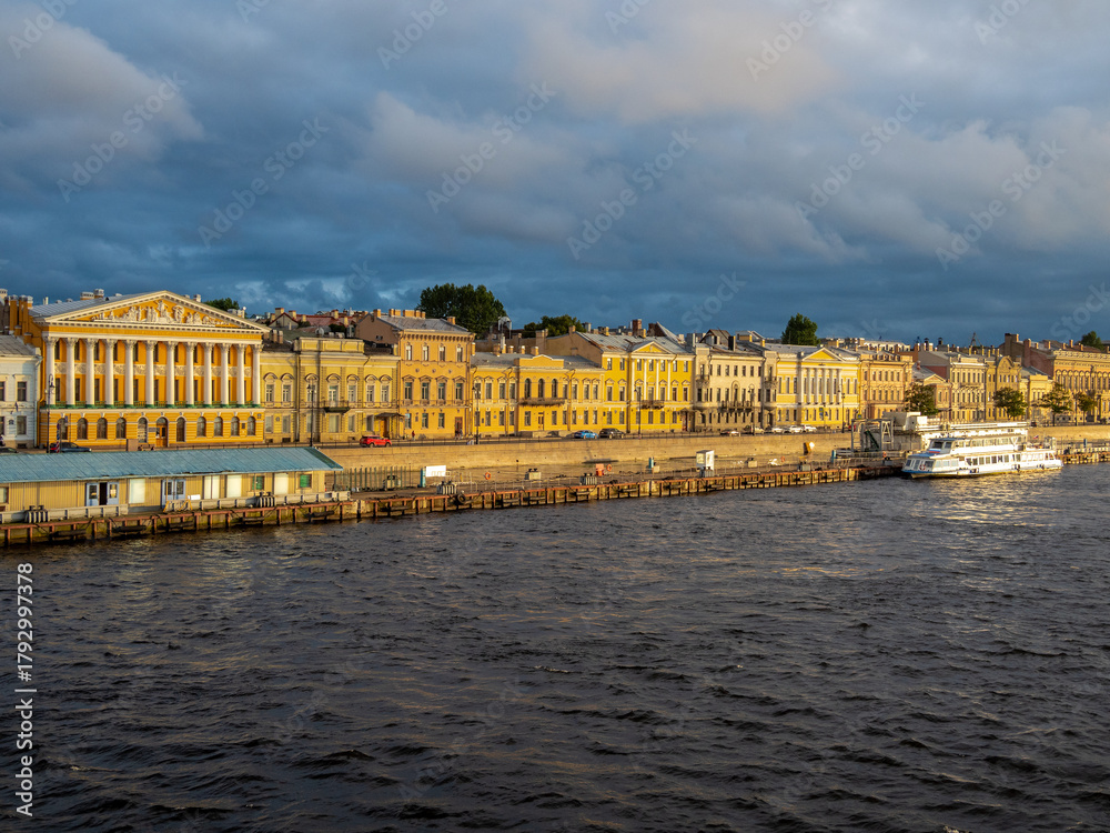 Naklejka premium palace, pier on English Quay in St Petersburg city