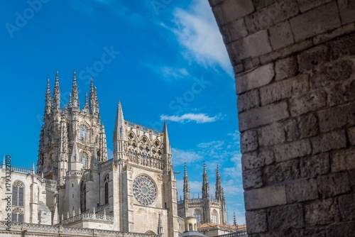 Картината върху платно Santa Iglesia Catedral Basílica Metropolitana de Santa María is a cathedral of Catholic worship dedicated to the Virgin Mary, in the Spanish city of Burgos, Spain