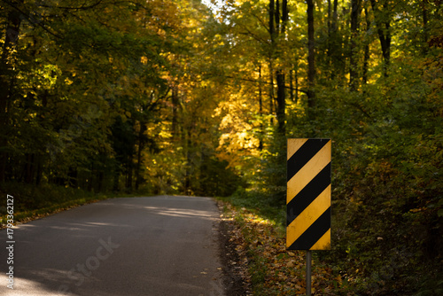 Fototapeta Naklejka Na Ścianę i Meble -  Natura, las, góry, drzewa, krajobraz, jesienią, drzew, skały, Polska, Krajobraz, Jesień, Dolny śląsk, 