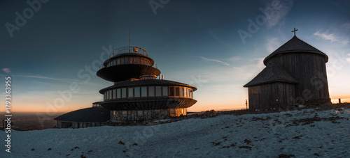 Fototapeta Naklejka Na Ścianę i Meble -  Natura, las, góry, drzewa, krajobraz, jesienią, drzew, skały, Polska, Krajobraz, Jesień, Dolny śląsk, 