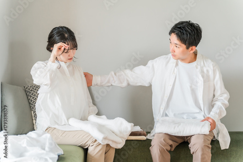 Men, couples, and couples who suffer from poor health, fatigue, and overwork while doing housework at home
