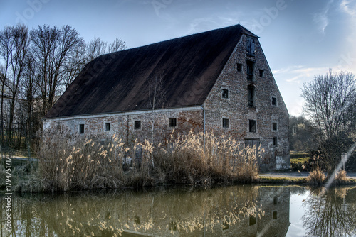 Eine alte Scheune in Jettenbach am Inn, Bayern