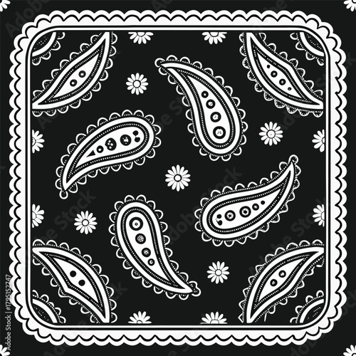 Bandana pattern with detailed paisley elements