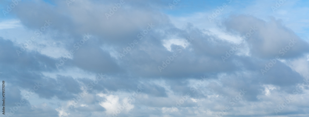 Obraz premium Beautiful sky with cloudscape