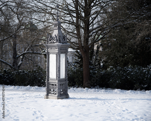 Marienbad Info Säule  Historisch im Winter