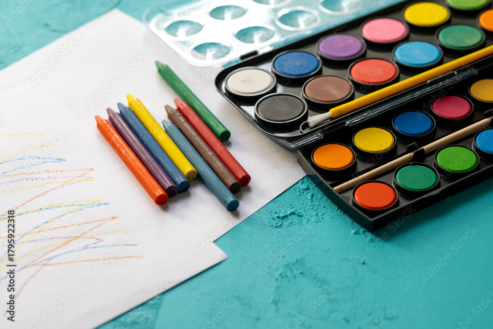 Naklejka premium Close-Up of Watercolor Paints