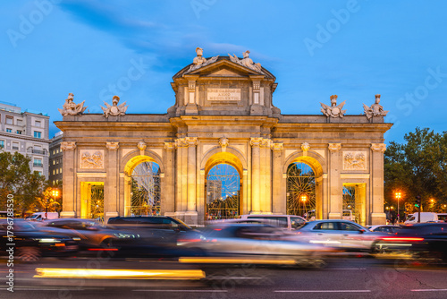 Puerta de Alcala, Alcala Gate, in the Plaza de la Independencia in Madrid, Spain at night