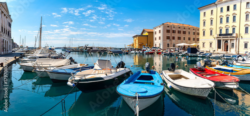 Fototapeta Naklejka Na Ścianę i Meble -  Small pleasure and fishing boats in the harbour of the holiday town of Piran, Slovenia.