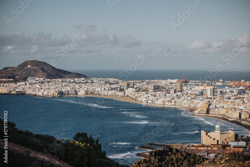 Ausblick von Süden auf die Stadt Las Palmas, Gran Canaria, Kanarische Inseln