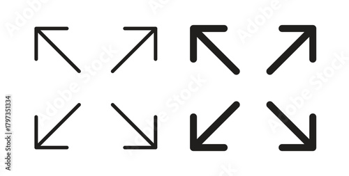 Expand icon in line design and solid black and white colors for designs