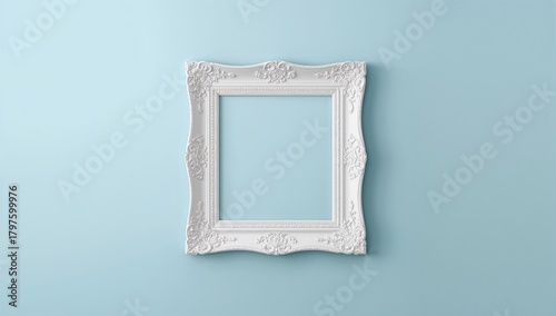 White vintage frame set aga...