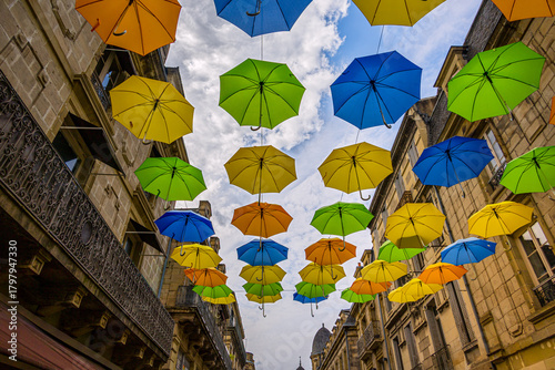 Fototapeta Naklejka Na Ścianę i Meble -  Dans les rues de Brive la Gaillarde en France