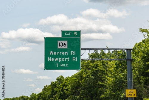 exit sign on I-195 in Massachusetts for Exit 5 (old exit 2) to route MA-136 to Warren, RI and Newport, RI