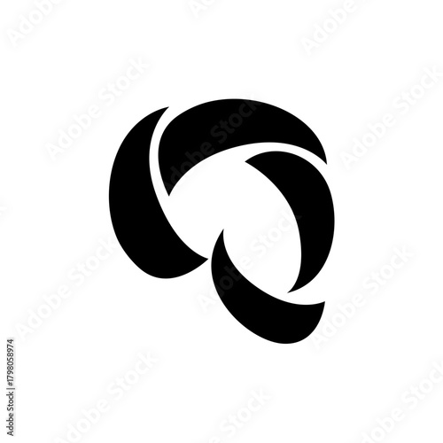 Q MONOGRAM LOGO