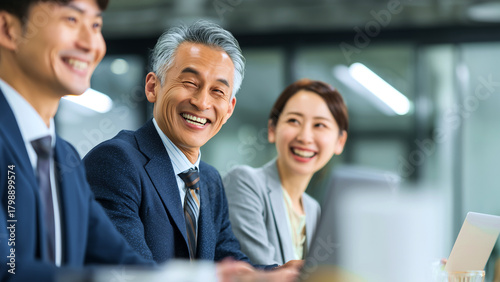 会議するビジネスグループ