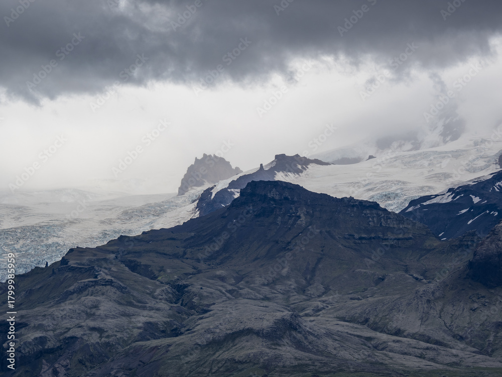 Obraz premium mountains and glacier in Iceland