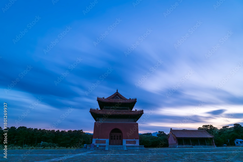 Obraz premium China in the qing dynasty emperor mausoleum, clear dongling