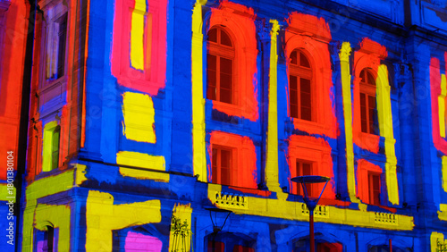 Wallpaper Mural Centre-ville de Le-Puy-en-Velay, en pleine nuit Torontodigital.ca