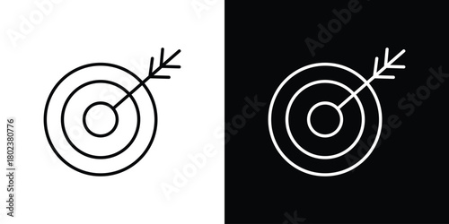 Target icon. Editable stroke. thin line outline concept vector.