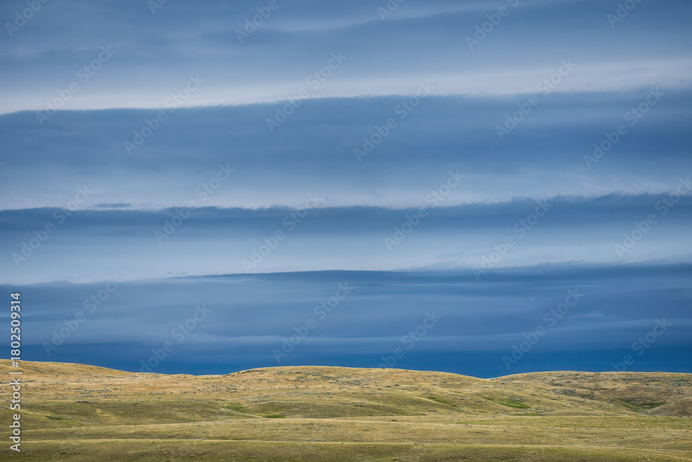 Fototapeta premium Storm clouds over the prairies