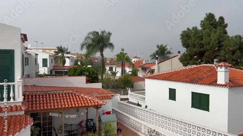 Tormenta y zona residencial en el Puerto de la Cruz, Tenerife, Canarias