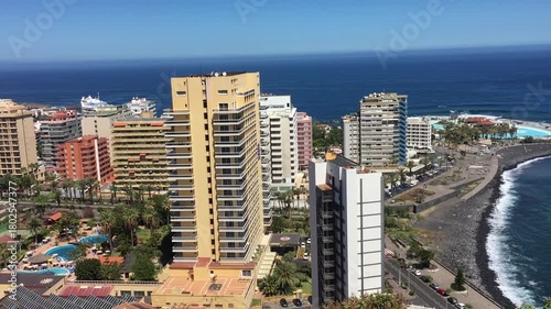 Vista panorámica de la ciudad del Puerto de la Cruz en Tenerife, Canarias