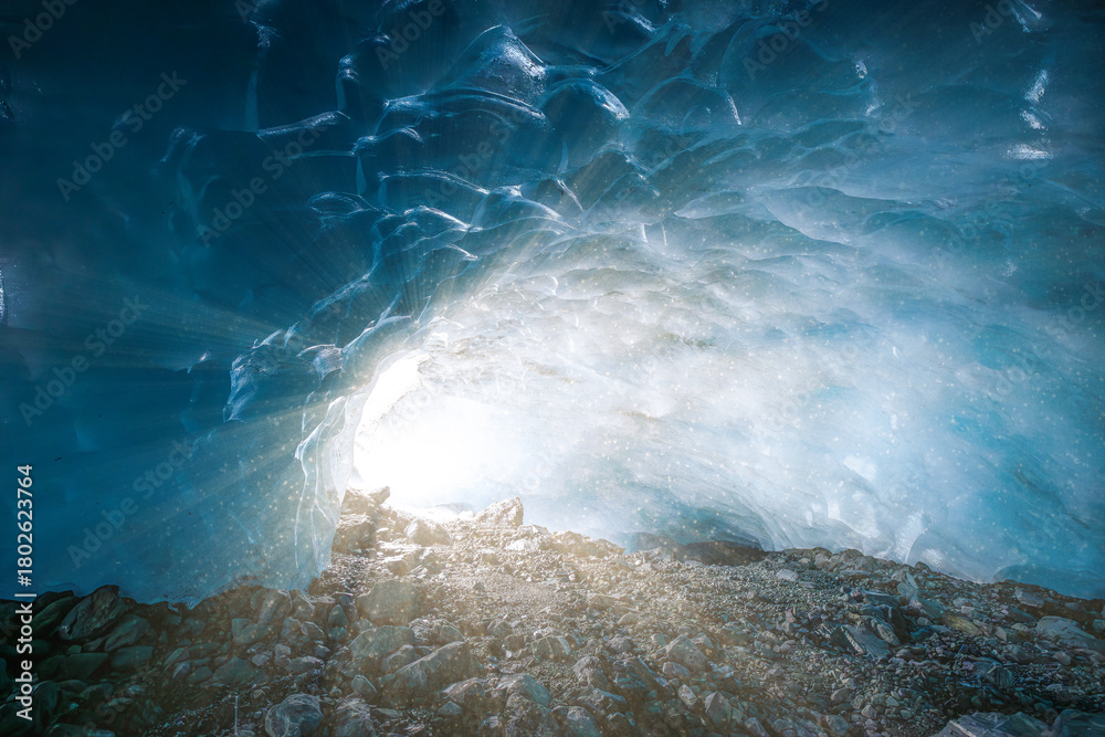 Obraz premium Glacier Cave