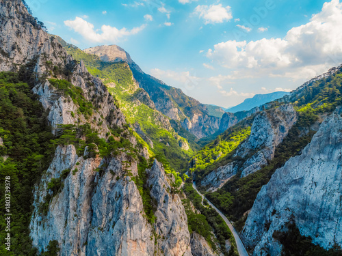 Fotografía View of Sutjeska road in Bosnia and Hercegovina
