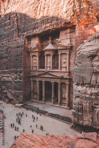the treasury in petra jordan