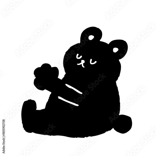 目を瞑って座り、両腕を伸ばして何かを持ち上げるかわいい手描きくまシルエットの白黒ミニマルイラスト。やさしい雰囲気の動物キャラクター