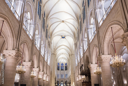 Photography The nave and its beautiful architectural details in the 1345 Gothic style Notre-