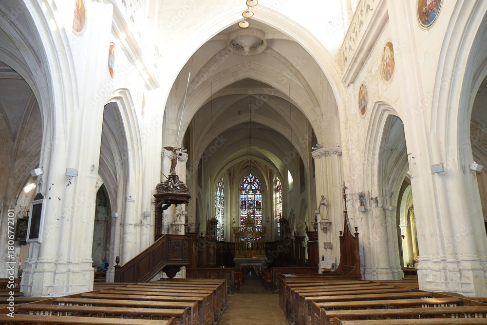 Fototapeta premium Eglise Saint Pierre es Liens, village Les Riceys, département de l'Aube, France