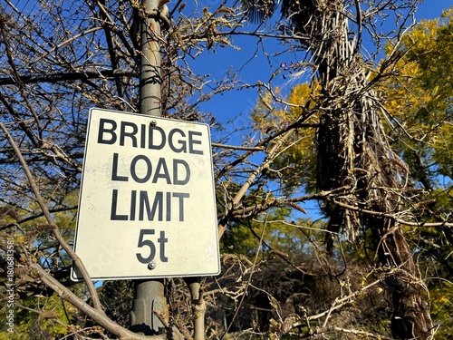 Bridge Load Limit 5 tonnes
