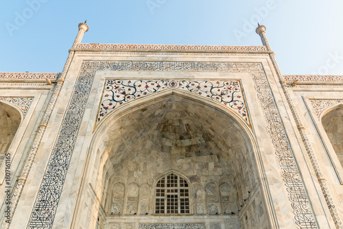 Architectural detail of the white marble at Taj Mahal  Agra  Rajasthan  India