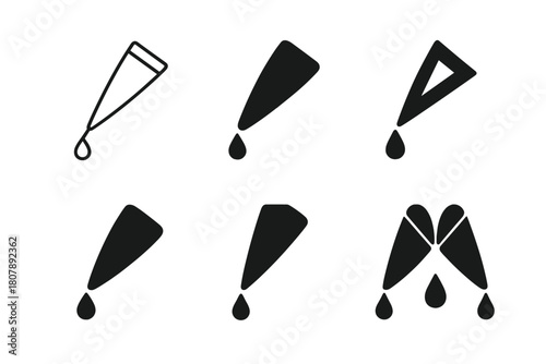 Henna Art Icons. Henna art. Icon set. Set Logo of henna art: crescent moon and star mehndi motif. harmonious logo variations of the same emblematic concept,