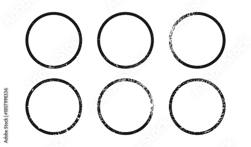 Set of grunge borders in circle form