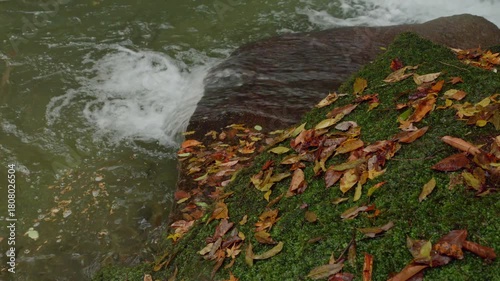 保殿の七滝・一の滝／秋の風景
（日本・愛知県豊田市野原町）
