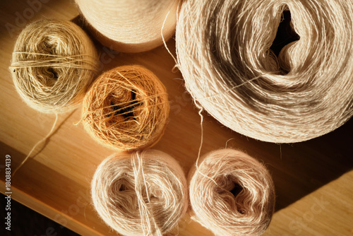 草木染め　毛糸　毛糸玉　編み物