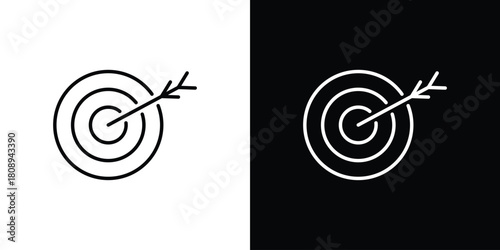 Target icon in line design. Editable stroke icon.