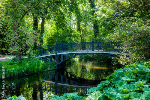 Canvastavla Pater Van Kilsdonkbrug Crossing the Water in Vondelpark, Amsterdam