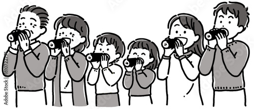 節分の恵方巻（太巻き）寿司を食べる三世代家族	のモノクロイラスト