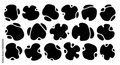 Abstract Black Blob Shapes on White Backdrop for Modern Graphic Design Projects: Set of Organic Form Illustrations for Presentations, Marketing Materials, and Creative Website Designs - Perfect for Br