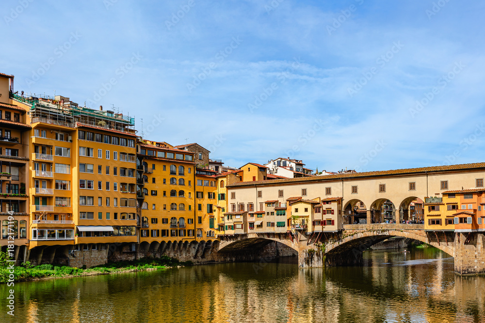 Obraz premium Ponte Vecchio bridge over Arno river in Florence, Italy