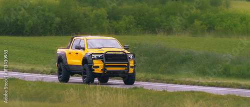 Schilderij op canvas Powerful 4wd pickup with bull bar in open land